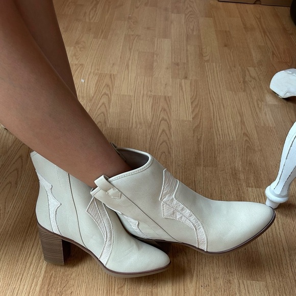 44- Altar'D State Simone Cowboy Ankle Boots Size 9 NWT - Picture 1 of 12
